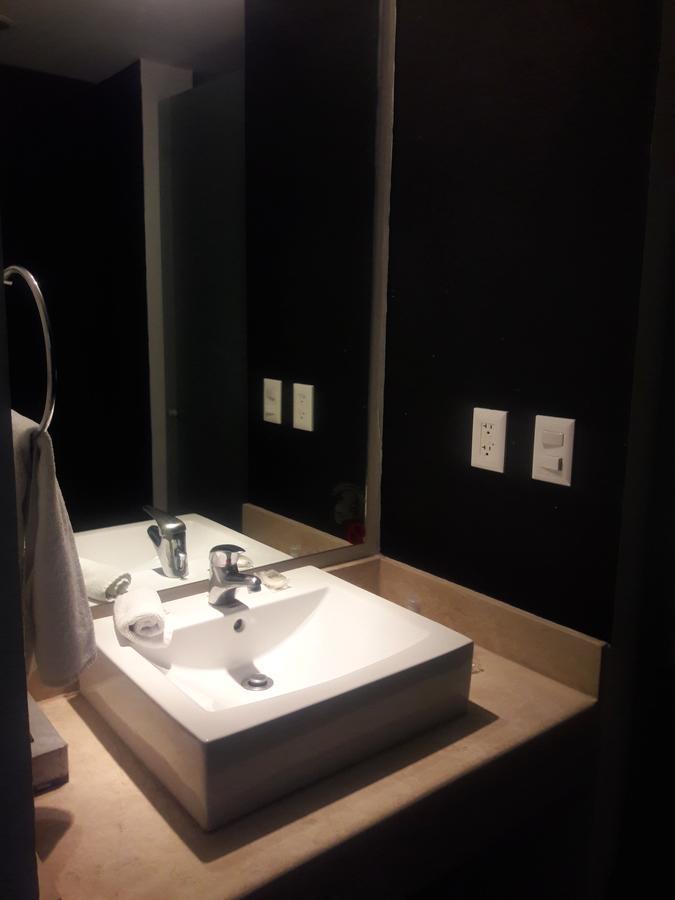 Wyndham Garden Silao Bajio Aeropuerto Hotel ภายนอก รูปภาพ